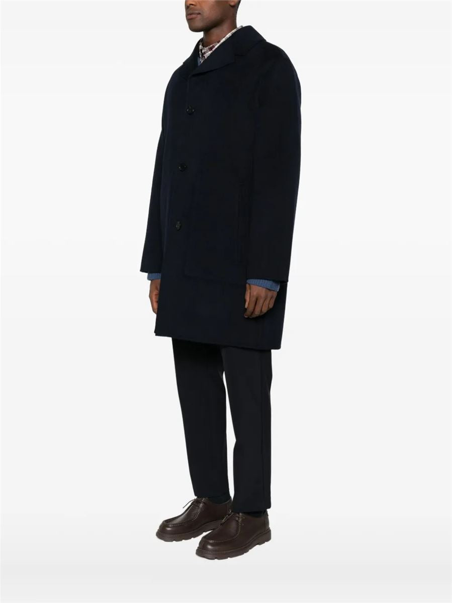 Single-breasted coat