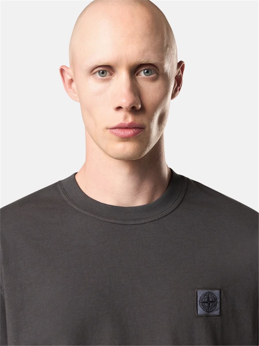 Regular-fit short-sleeve t-shirt with compass patch