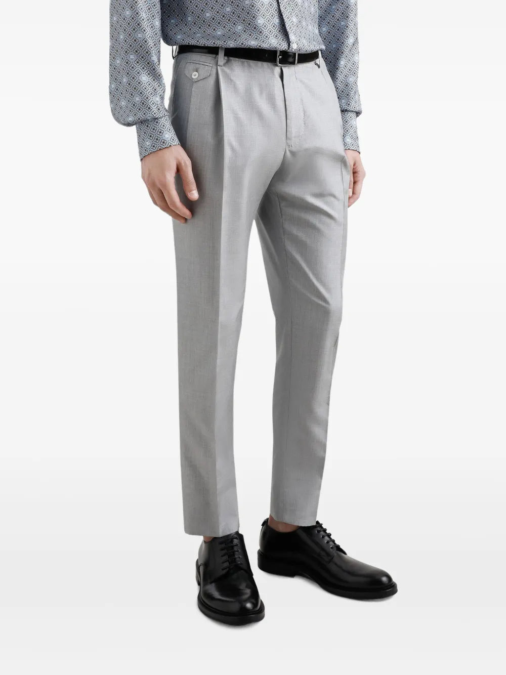 Single-breasted suit