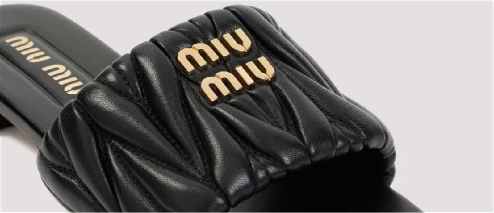 MATELASSÉ NAPPA LEATHER SLIDES-MIU MIU-Verso
