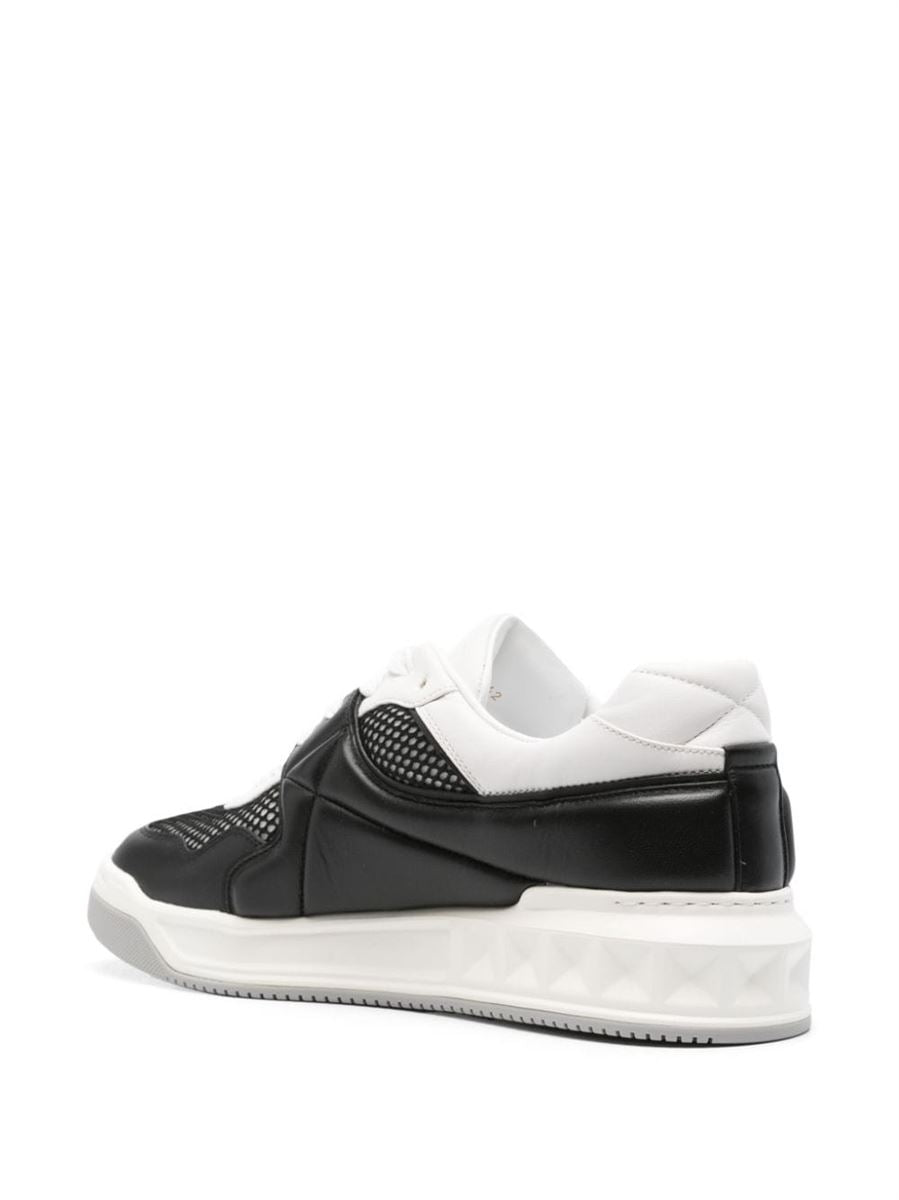 ROCKSTUD LEATHER SNEAKERS VALENTINO