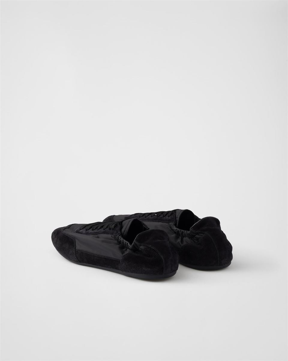 COLLAPSE RE-NYLON AND SUEDE ELASTICIZED SNEAKERS -  PRADA -  Verso