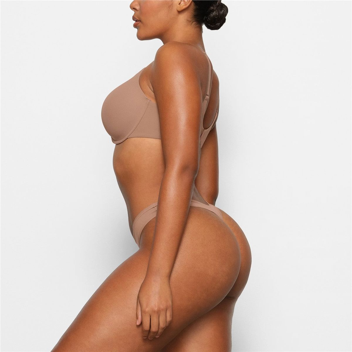 Fits Everybody T-Shirt Bra-SKIMS-Verso