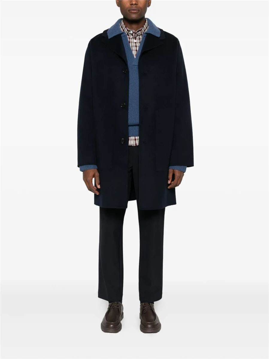 Single-breasted coat