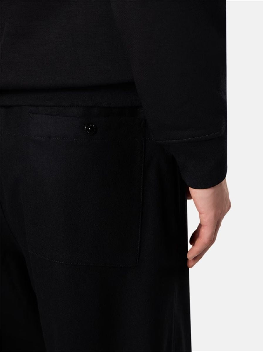 Loose-fit joggers with elasticated cuffs