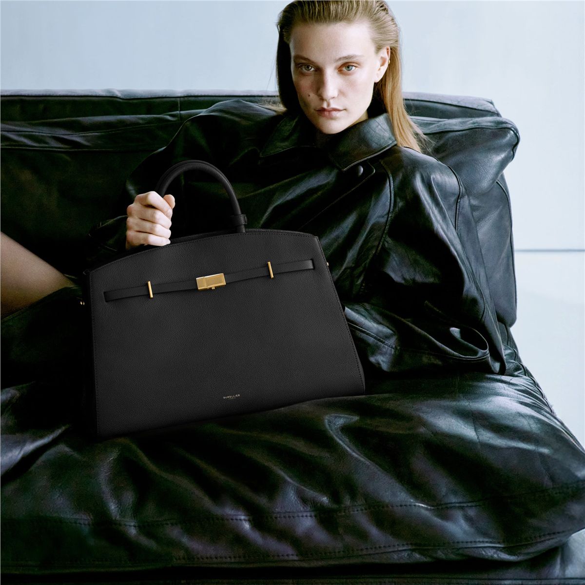 The hudson-DEMELLIER LONDON-Verso