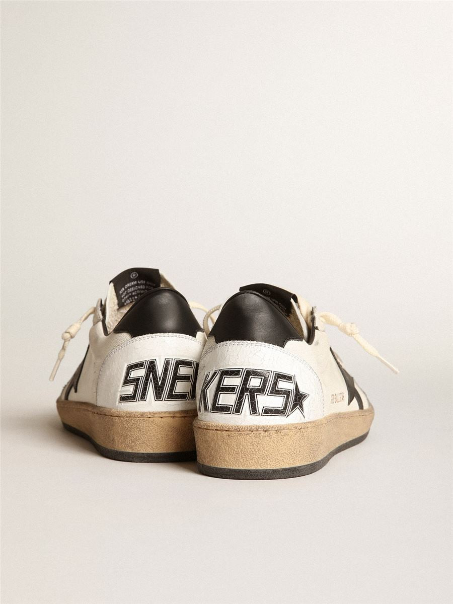 MEN'S BALL STAR IN WHITE NAPPA WITH BLACK STAR -  GOLDEN GOOSE -  Verso