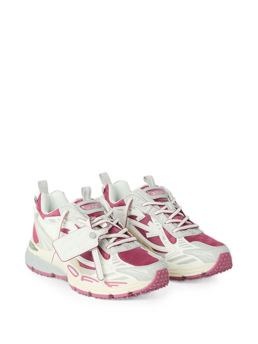 Be right back sneakers