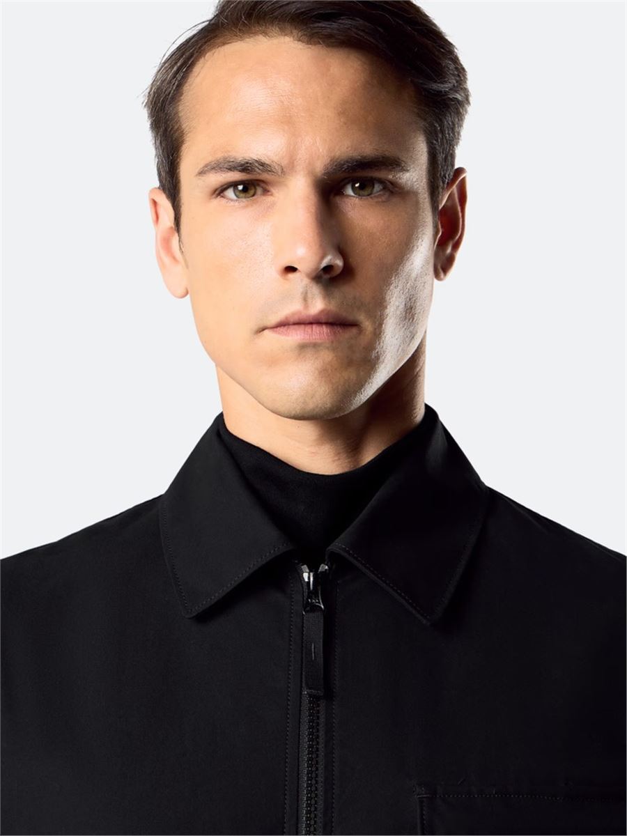 Comfort-fit overshirt with natural weather barrier