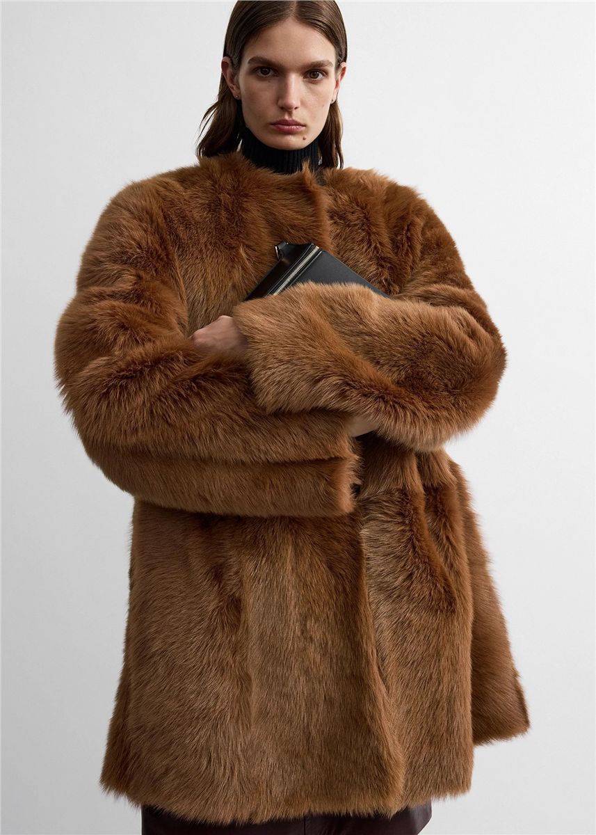 Short Silky Shearling Coat-TOTEME-Verso