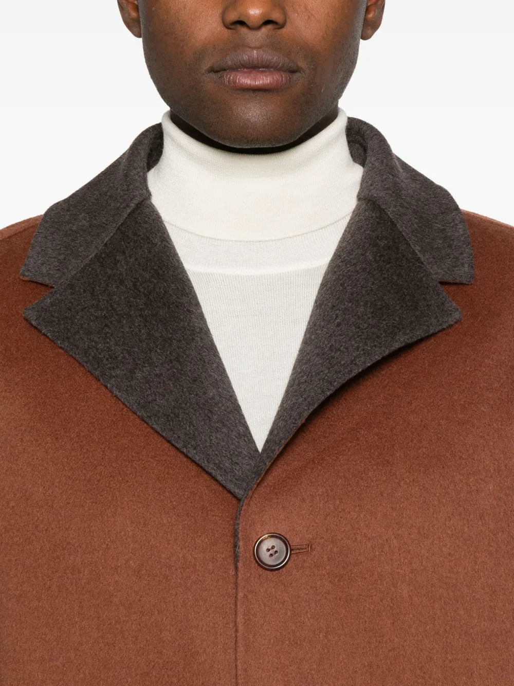 Button-fastening coat-ALICIA AUDREY-Verso