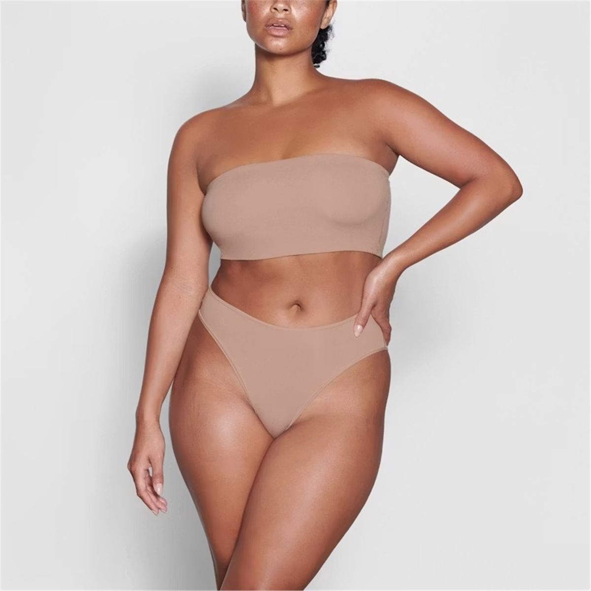 Fits everybody cheeky brief-SKIMS-Verso