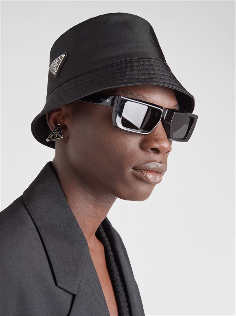 RE-NYLON BUCKET HAT - PRADA - Verso