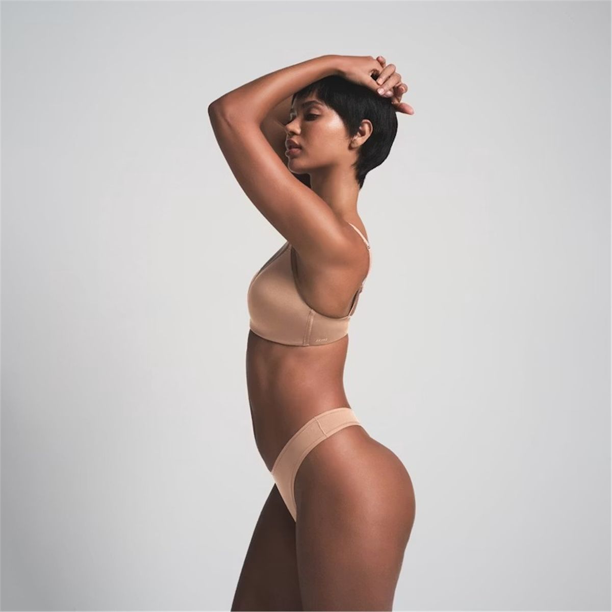 Wireless form t-shirt demi bra-SKIMS-Verso