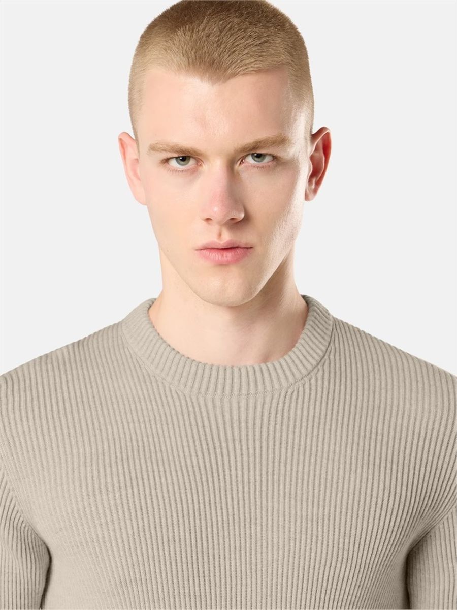 Regular-fit crewneck jumper with fine-ribbed trims