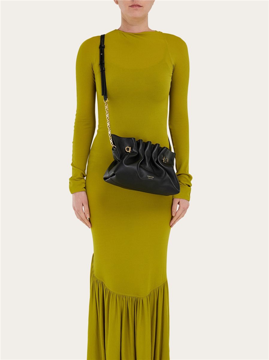 Ferragamo soft-bag (s)