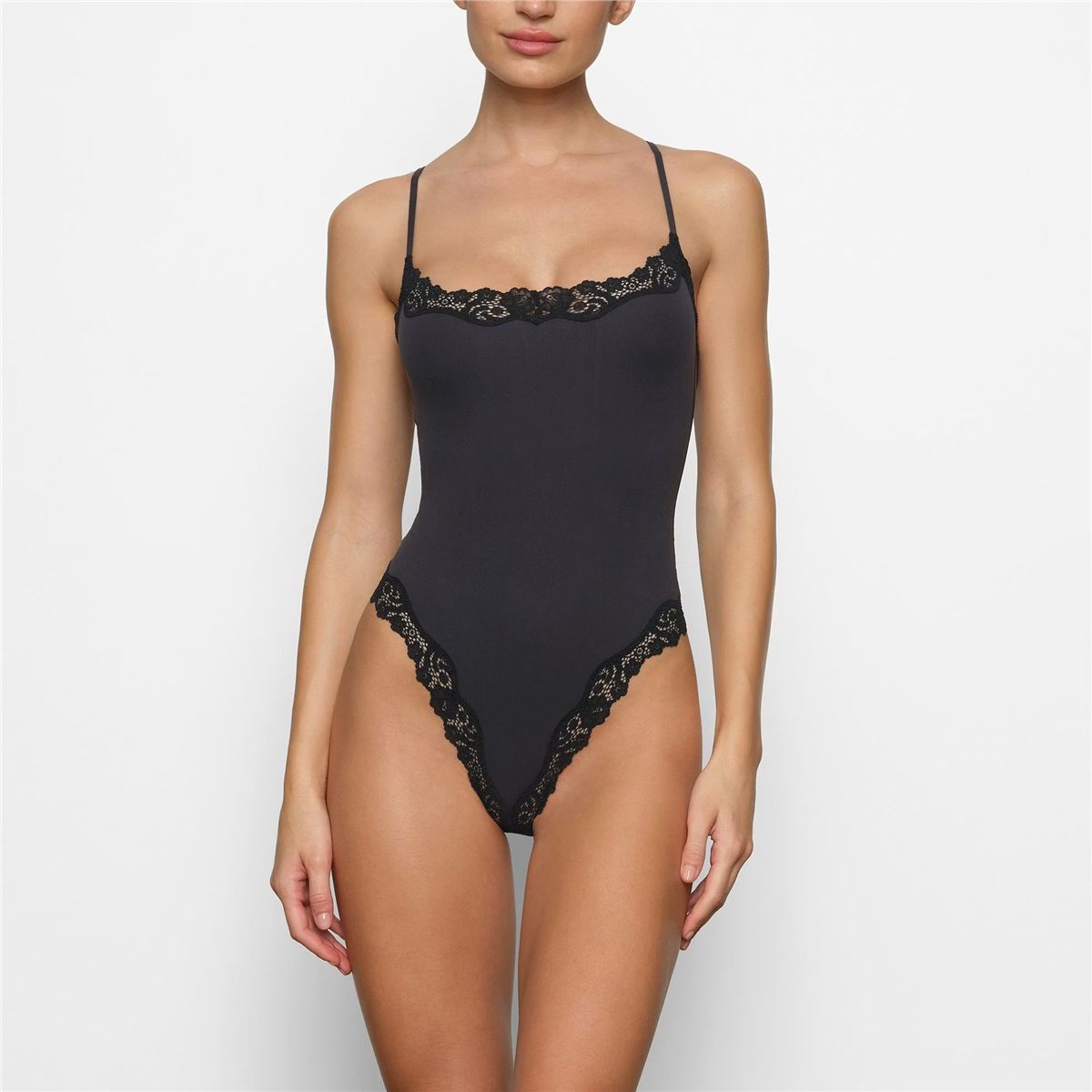 Fits everybody lace cami bodysuit-SKIMS-Verso