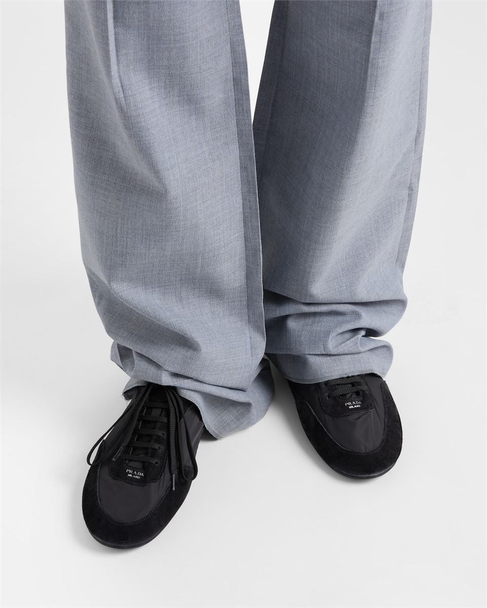 COLLAPSE RE-NYLON AND SUEDE ELASTICIZED SNEAKERS -  PRADA -  Verso