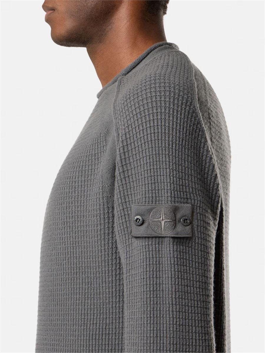Mock neck jumper with raglan sleeves and ribbed trims