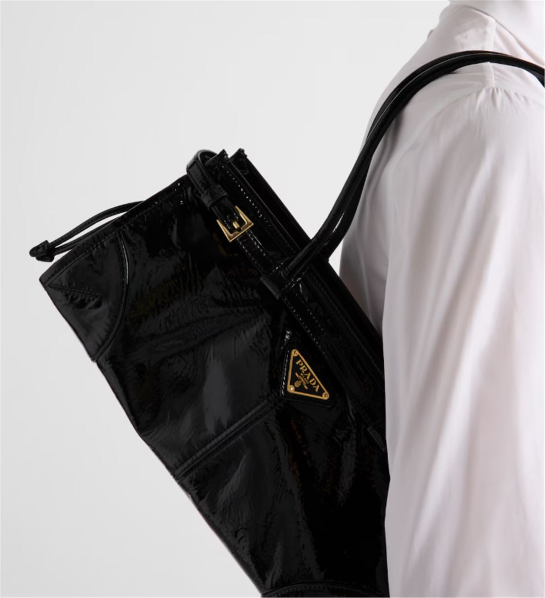 MEDIUM NAPLAK PATENT LEATHER HANDBAG -  PRADA -  Verso