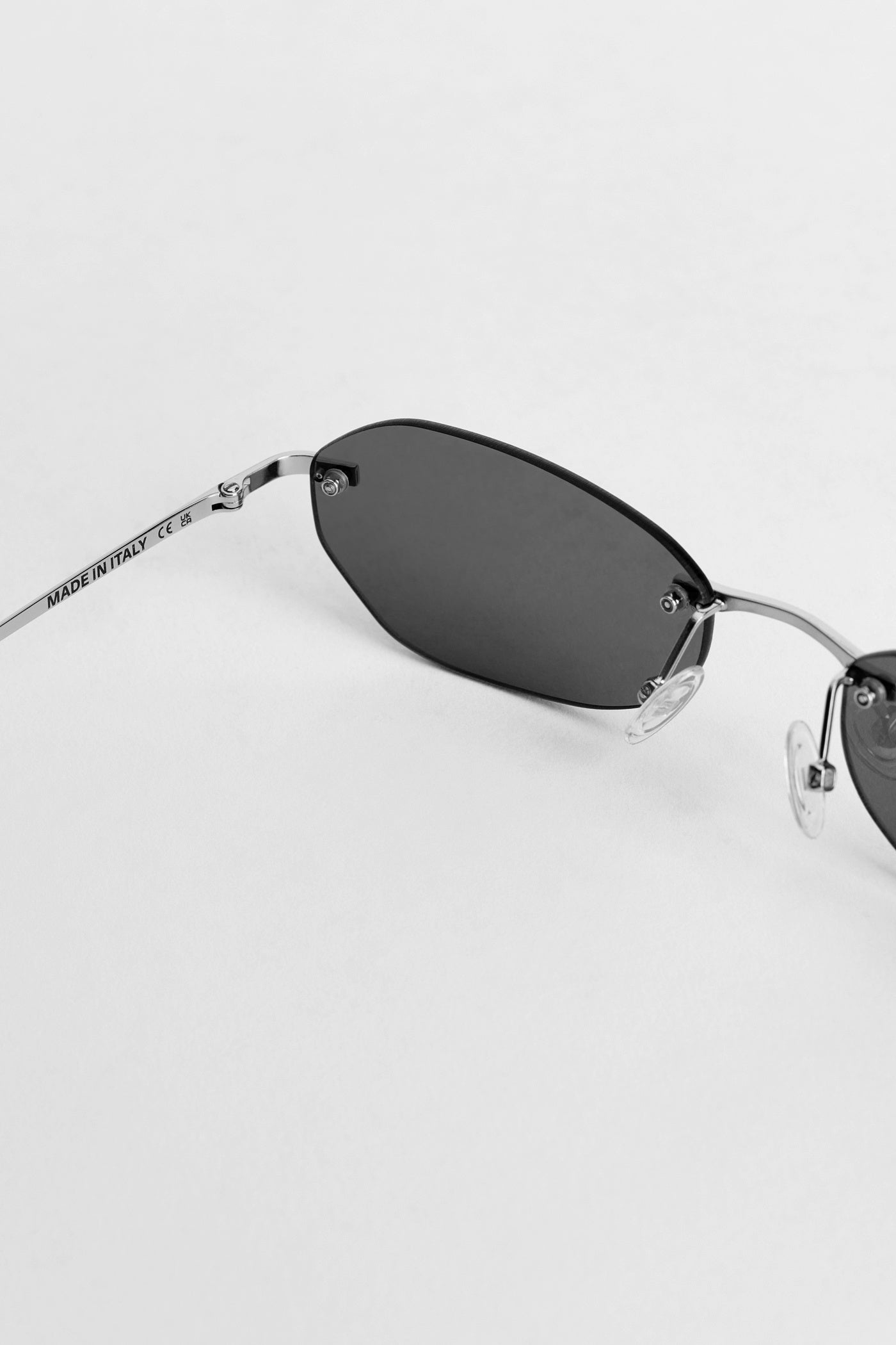 Adorable Sunglasses-OUR LEGACY-Verso