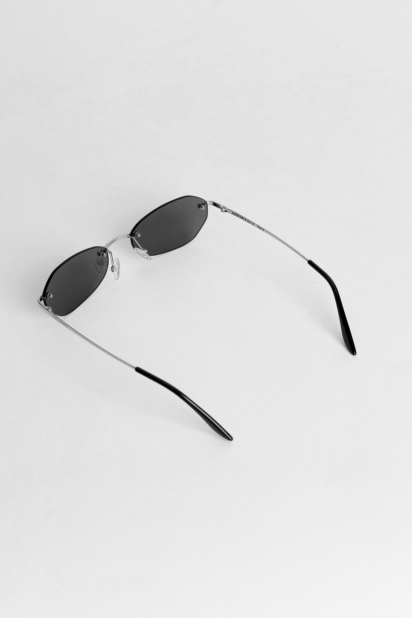 Adorable Sunglasses-OUR LEGACY-Verso