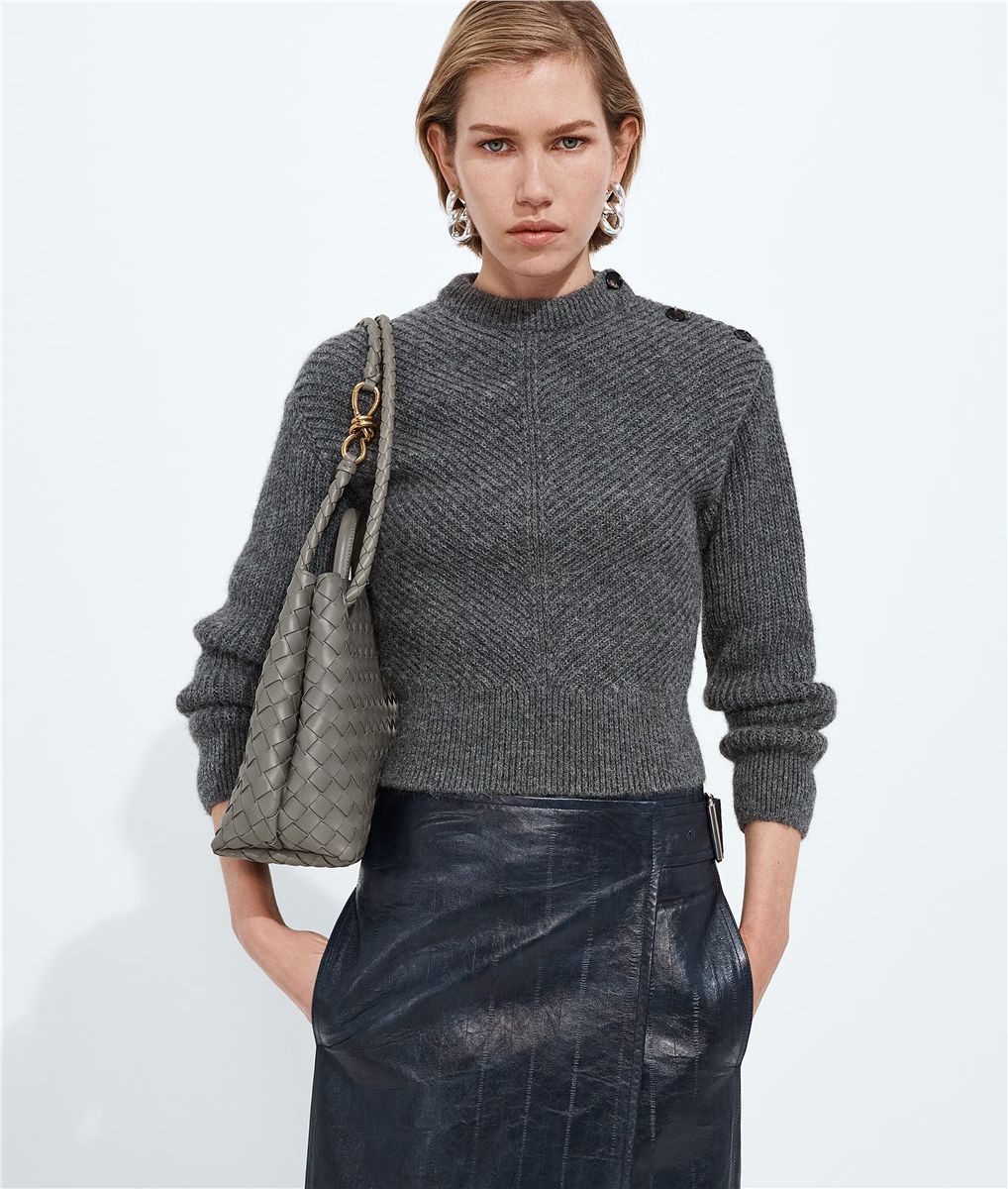 Bottega Veneta グレー Vネック タートルネック セーター Andiamo
