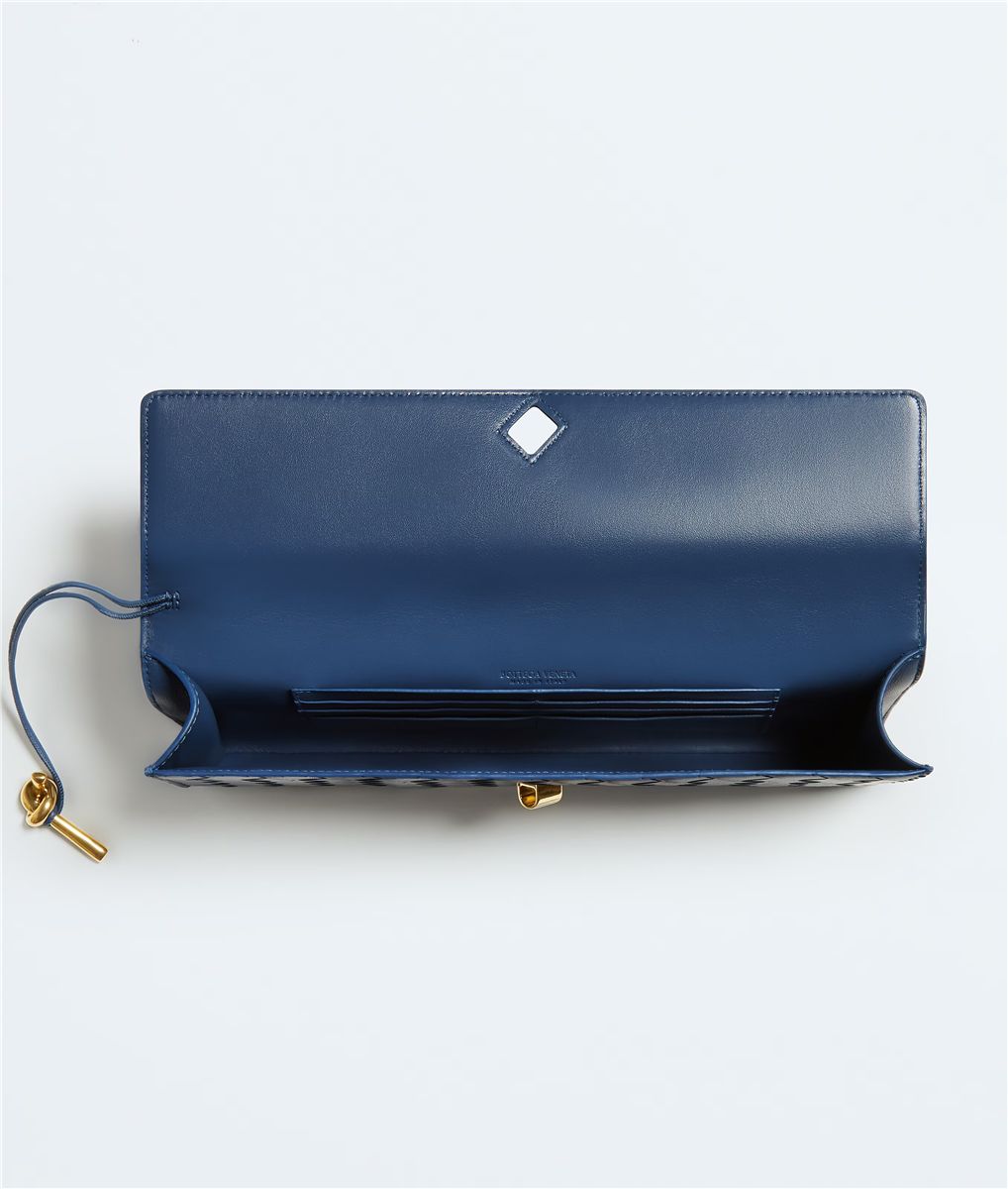 BOTTEGA VENETA‼️ Andiamo Clutch