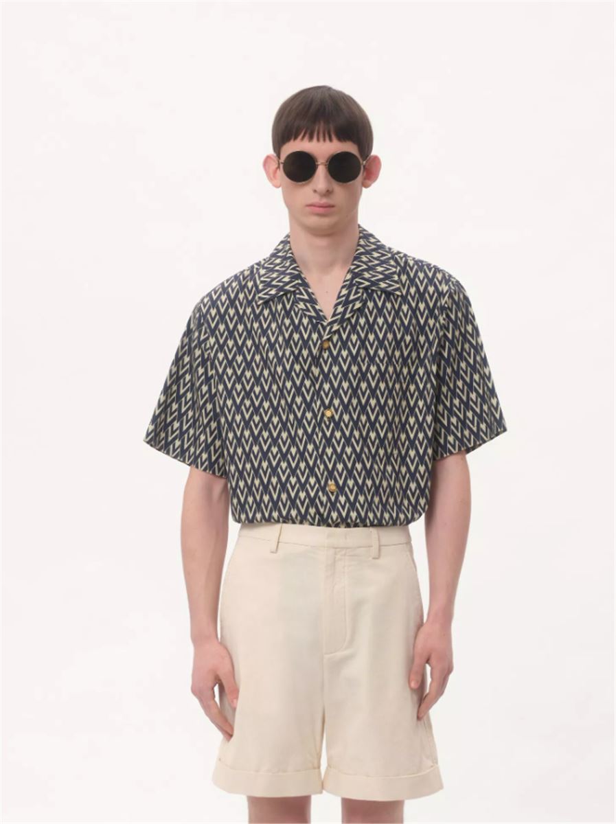 COTTON POPELINE BOWLING SHIRT WITH TOUTE LA V PRINT -  VALENTINO -  Verso