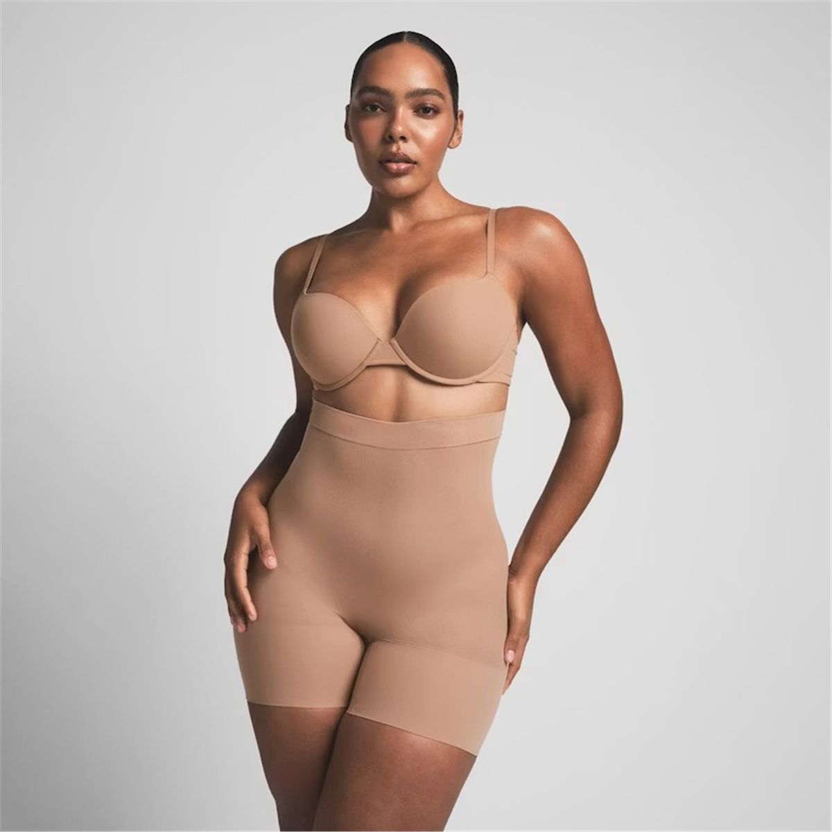 Sheer seamless mid thigh short-SKIMS-Verso