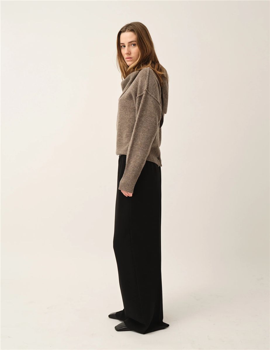 Volmer back knit mushroom-THE GARMENT-Verso