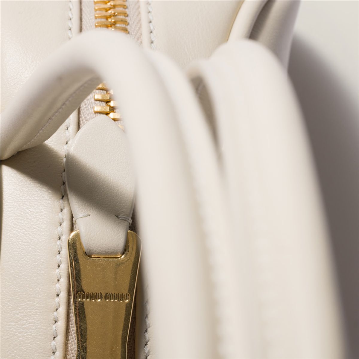 Beau leather bag-MIU MIU-Verso