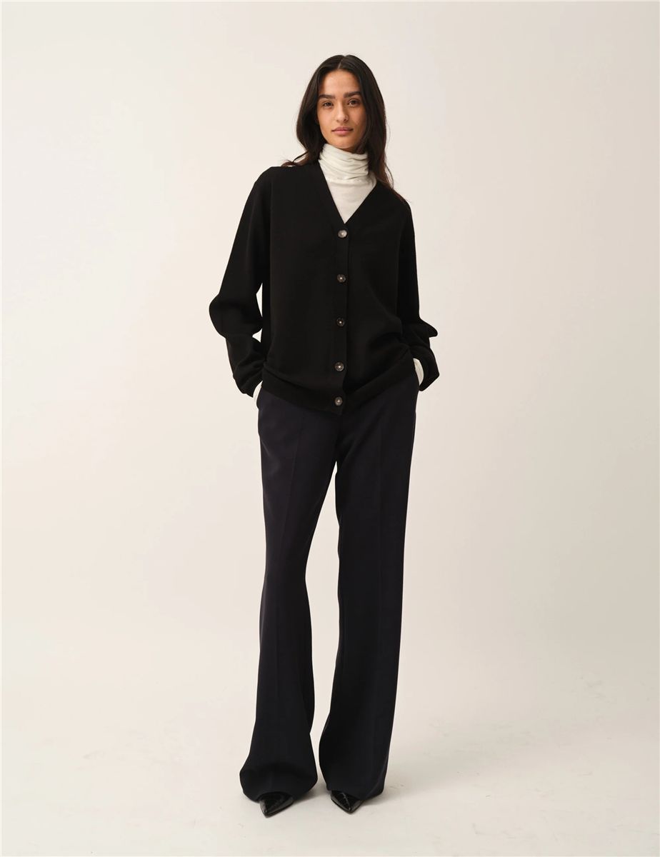 Bergen dad cardigan-THE GARMENT-Verso