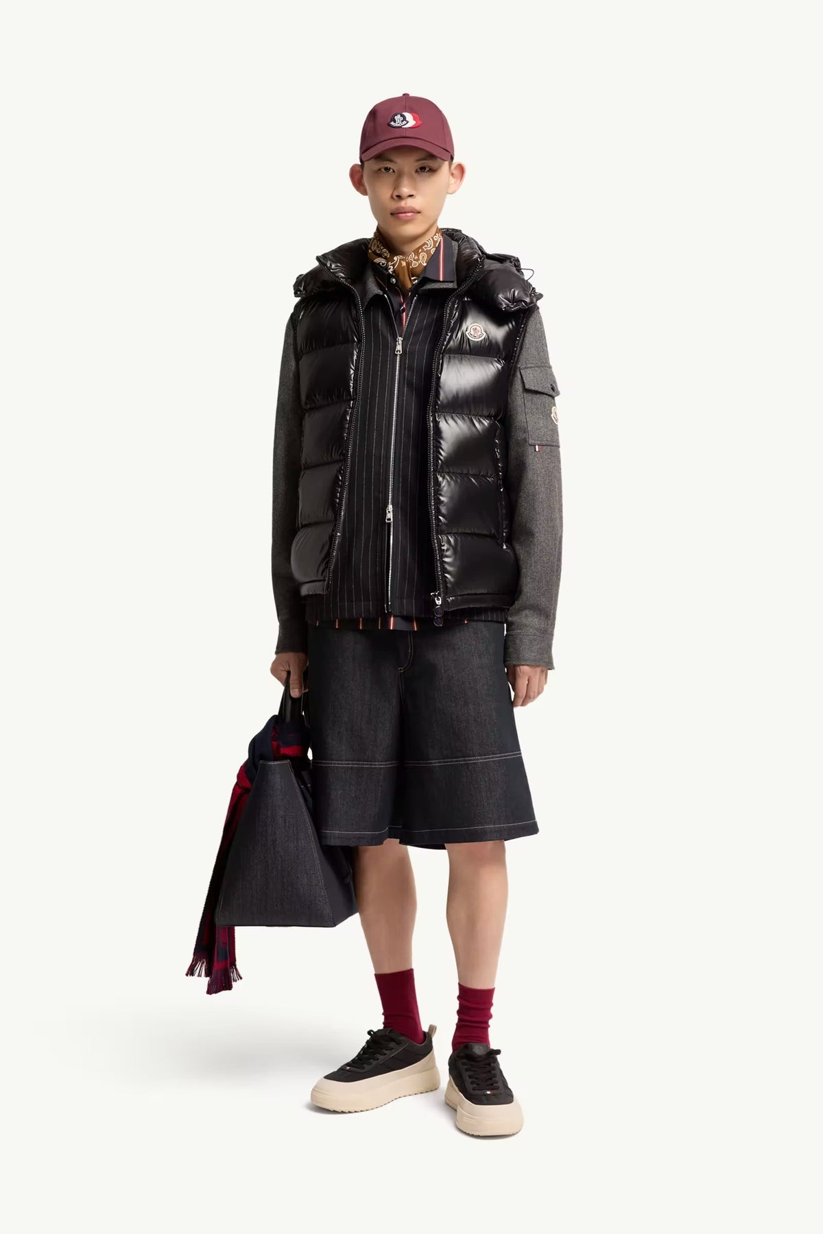 Bormes hooded down gilet-MONCLER-Verso