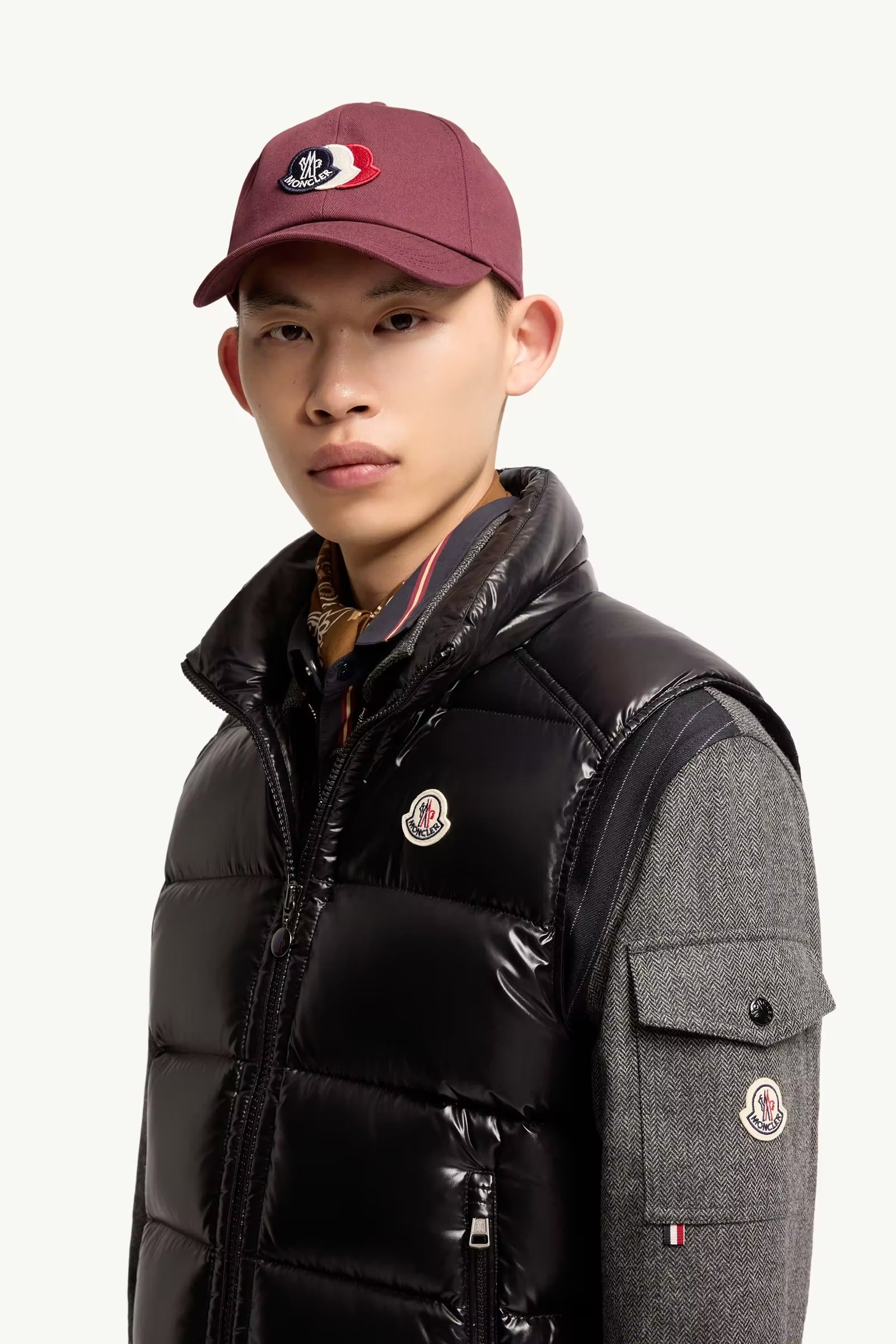 Bormes hooded down gilet-MONCLER-Verso