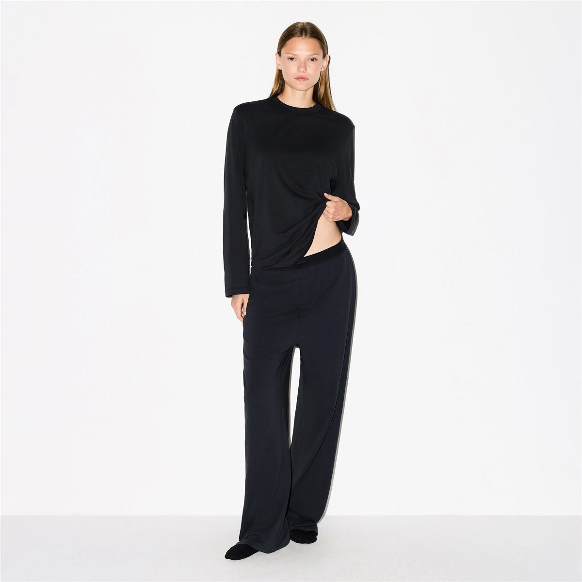 Boyfriend Loose Pants-SKIMS-Verso