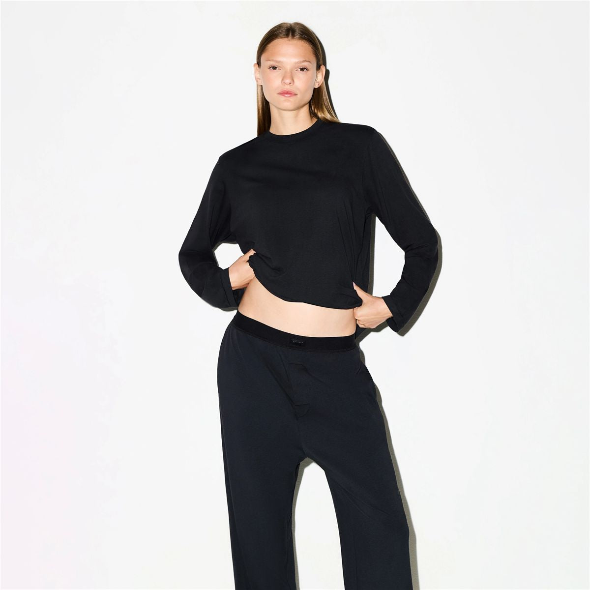Boyfriend Loose Pants-SKIMS-Verso