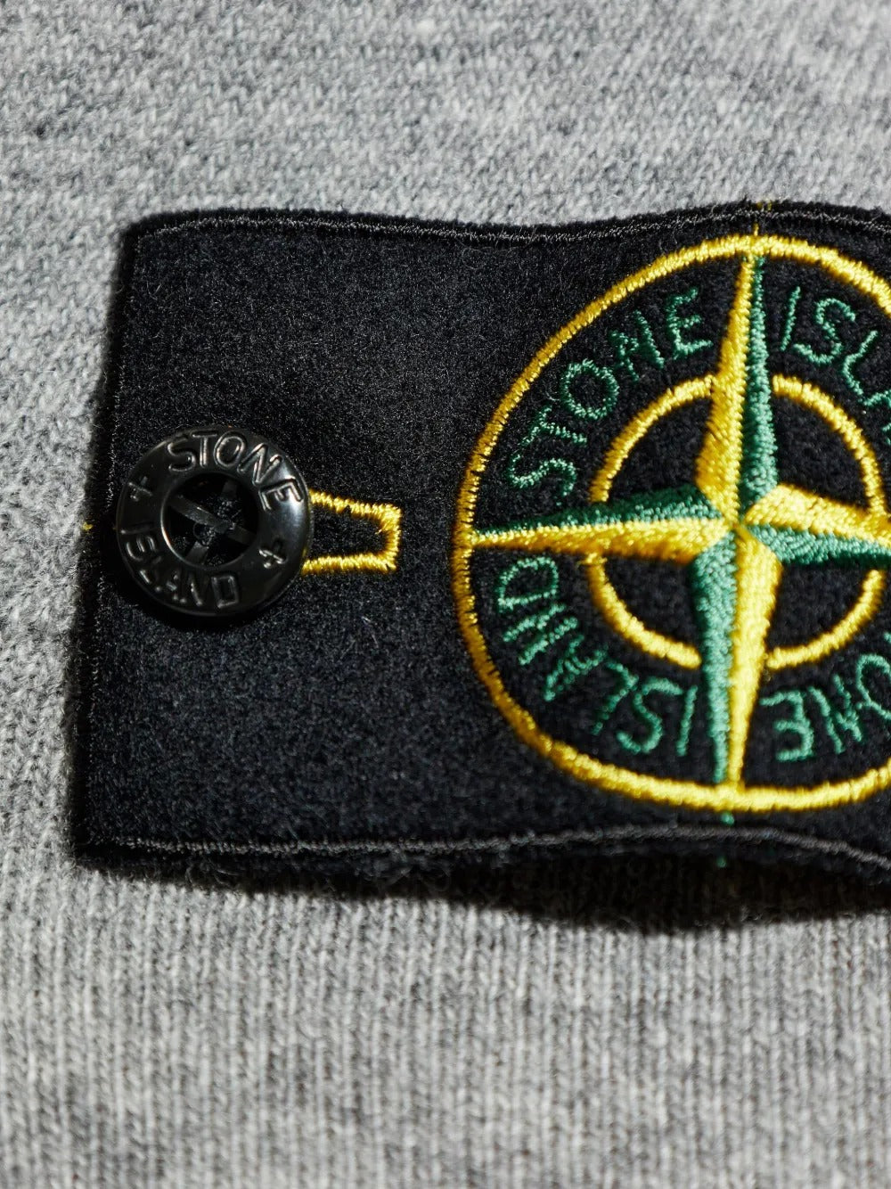 Button-fastening Cardigan-STONE ISLAND-Verso