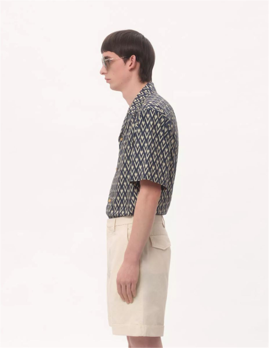COTTON POPELINE BOWLING SHIRT WITH TOUTE LA V PRINT -  VALENTINO -  Verso