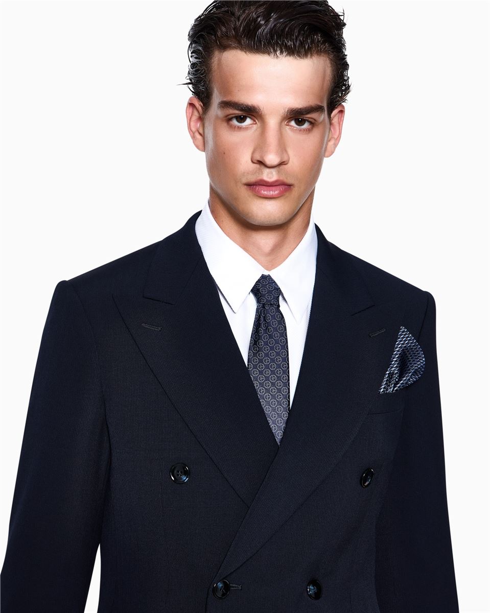 royal line double-breasted suit in canneté wool crêpe
