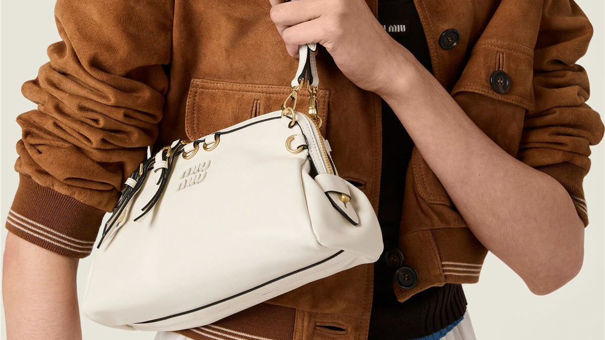 Miu Miu Caprice Leather Clutch | Verso