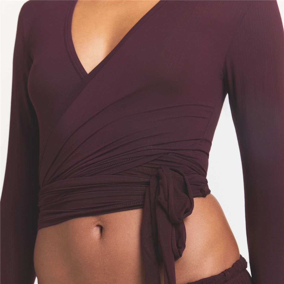 Cloud Sleep Wrap Top-SKIMS-Verso