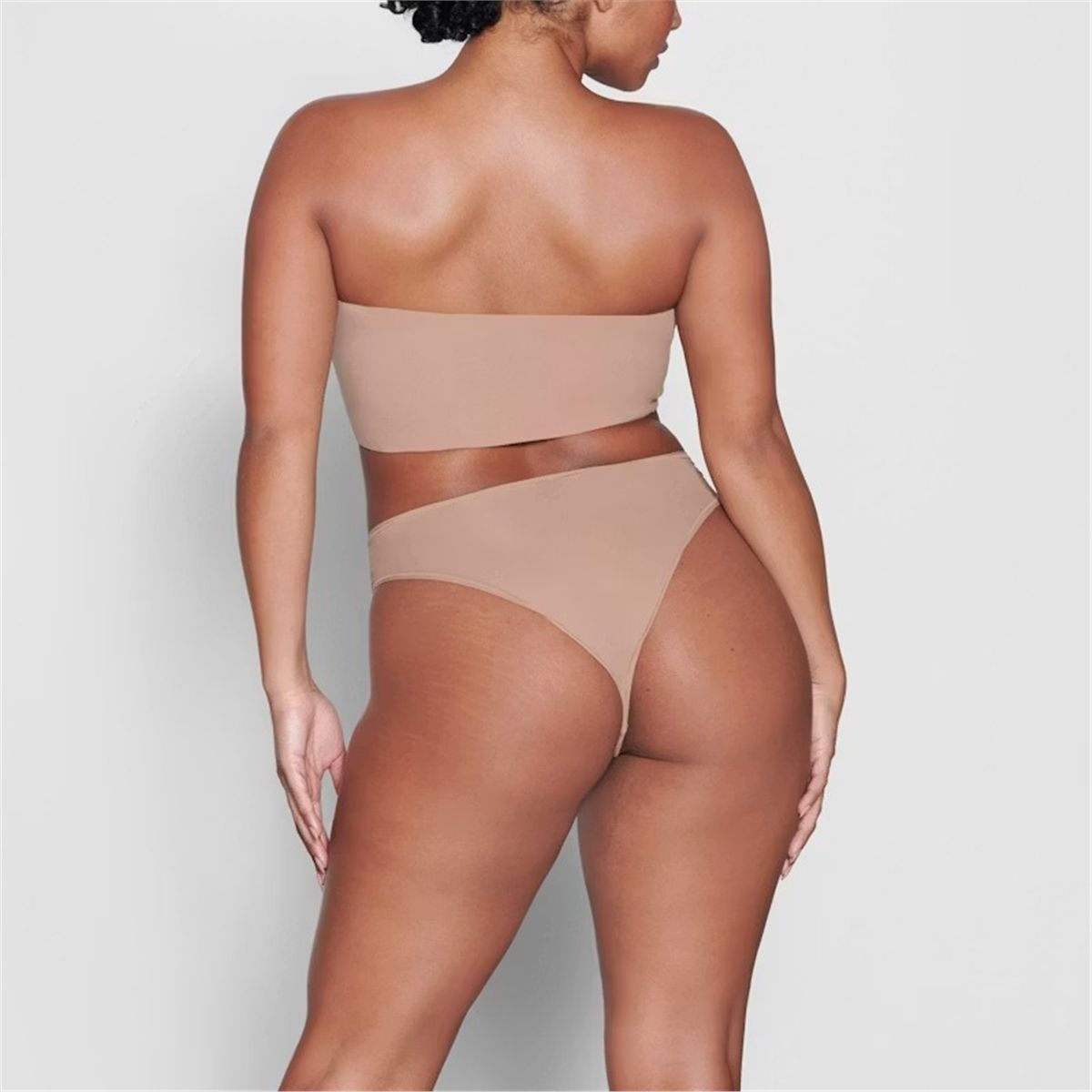 Fits everybody cheeky brief-SKIMS-Verso