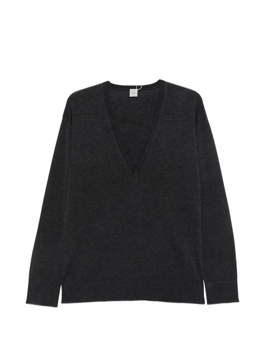 Fine v-neck knit