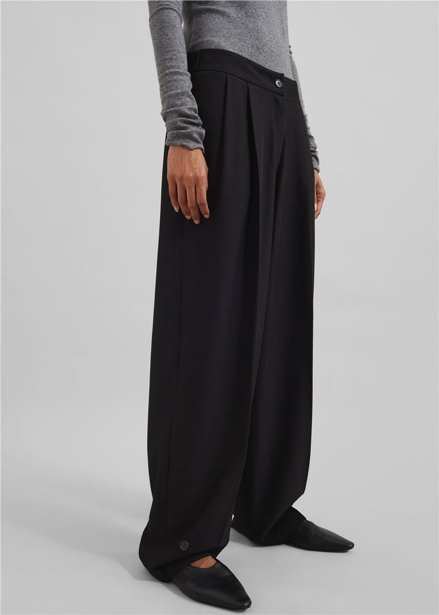 Doyer Pleated Trousers-THE FRANKIE SHOP-Verso