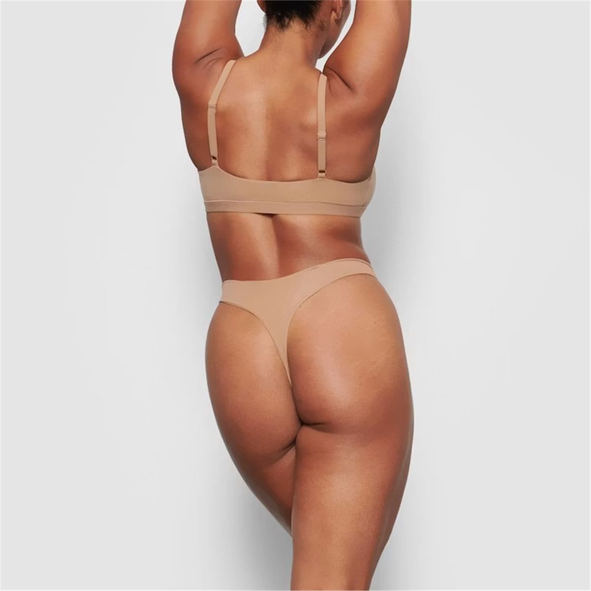 Fits everybody thong-SKIMS-Verso