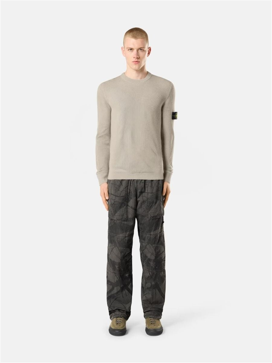 Regular-fit crewneck jumper with fine-ribbed trims
