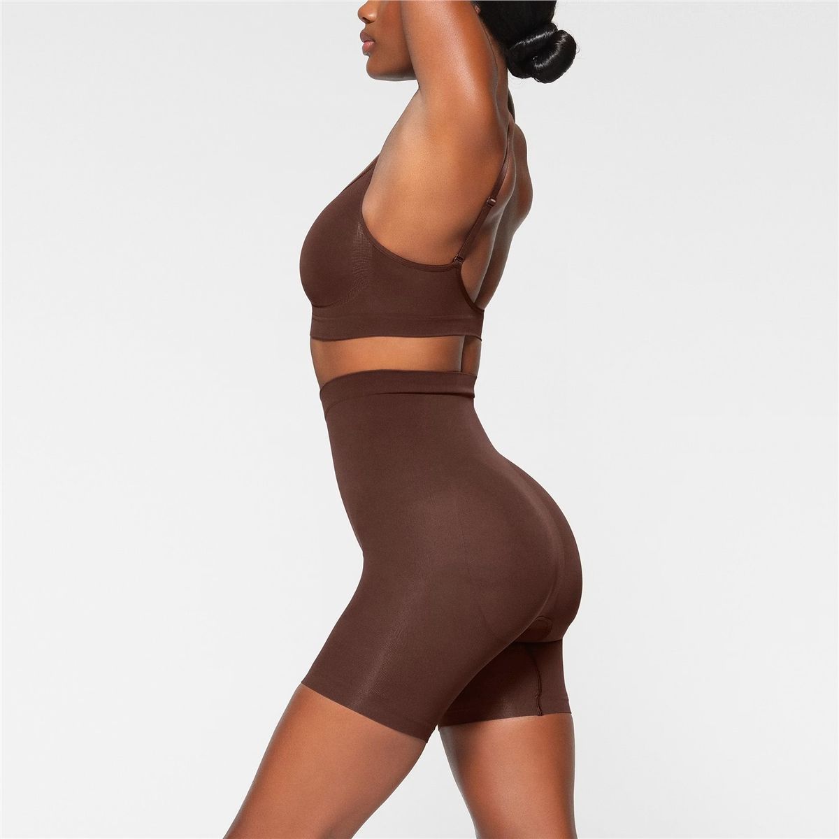 Seamless sculpt mid thigh short-SKIMS-Verso
