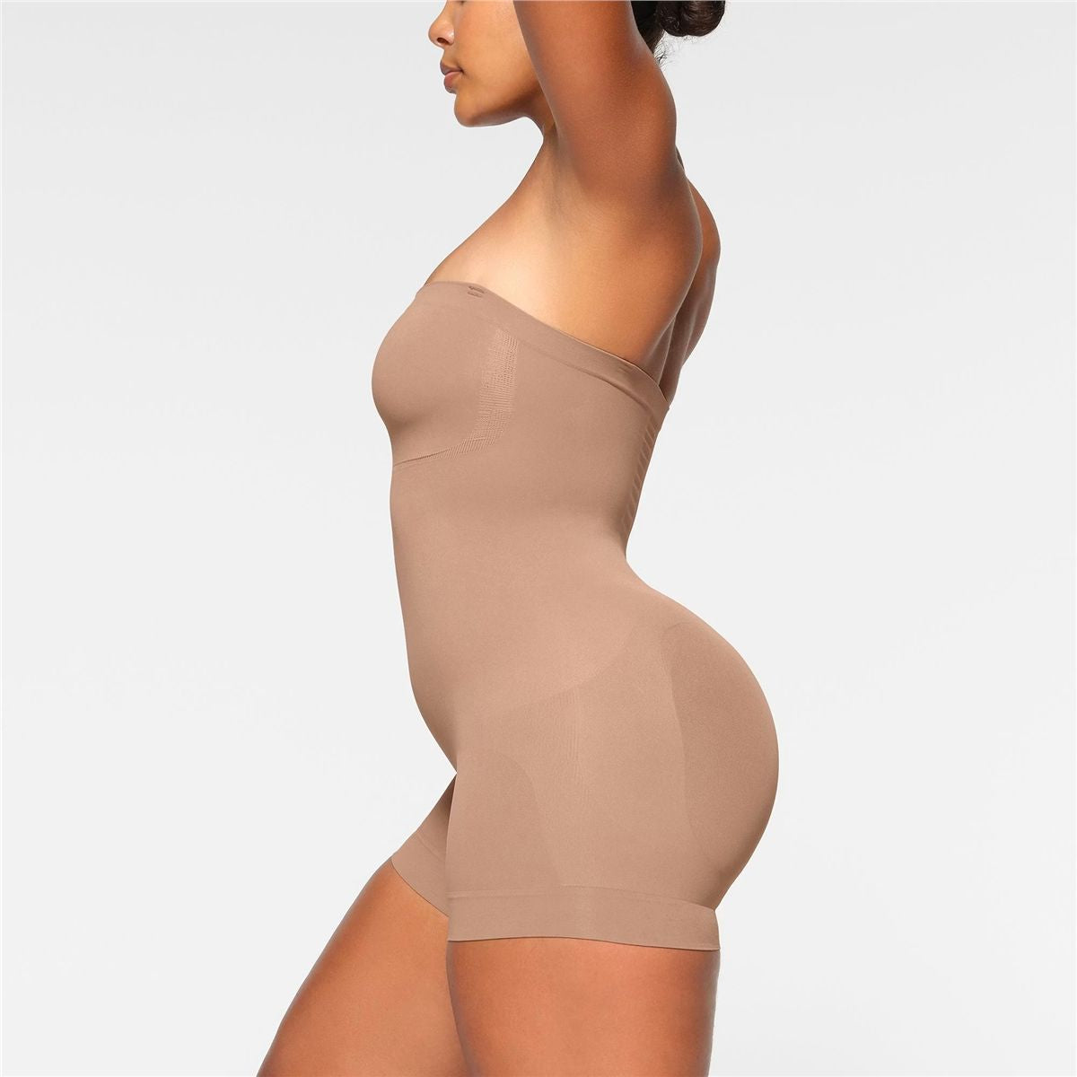 Seamless Sculpt Strapless Shortie Bodysuit-SKIMS-Verso