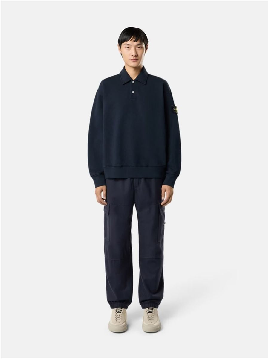 Oversized-fit crewneck sweatshirt with button fastening